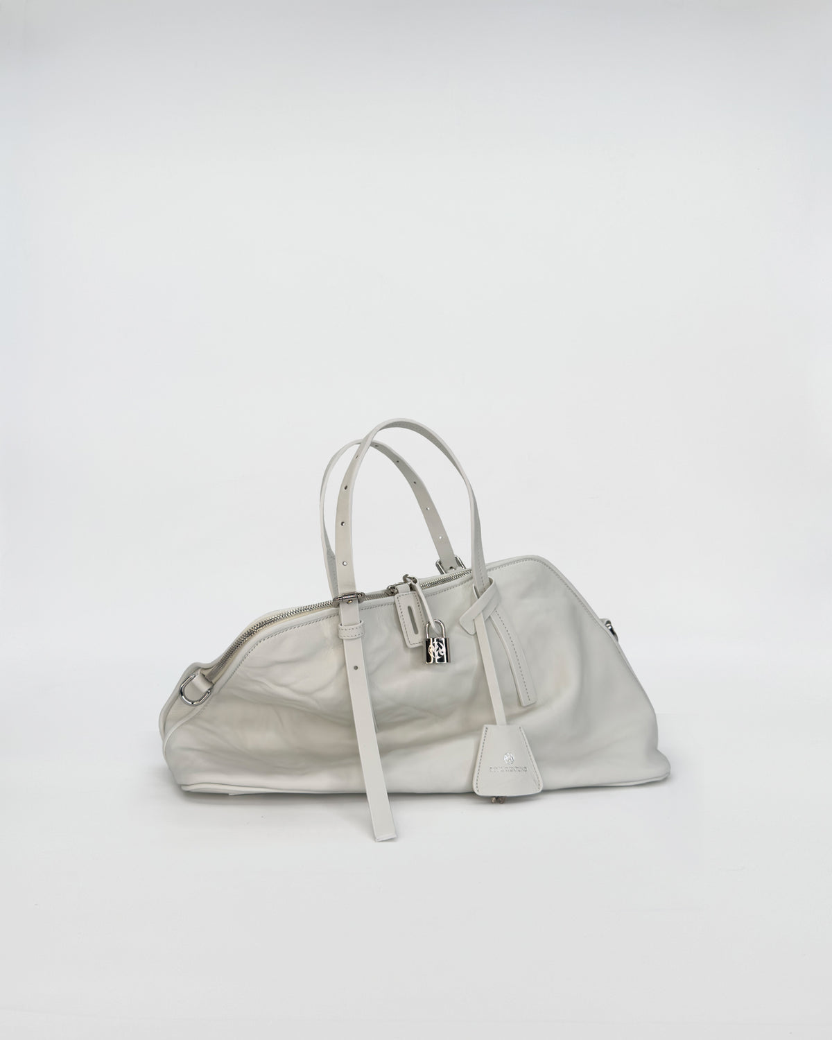 BOWLING VITELLO LAVATO borsa in pelle di vitello liscio lavato, design contemporaneo ed elegante.
