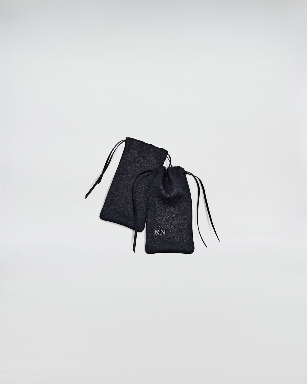 PORTA OCCHIALI LEO black pouch with drawstrings and RN logo for storing eyewear.
