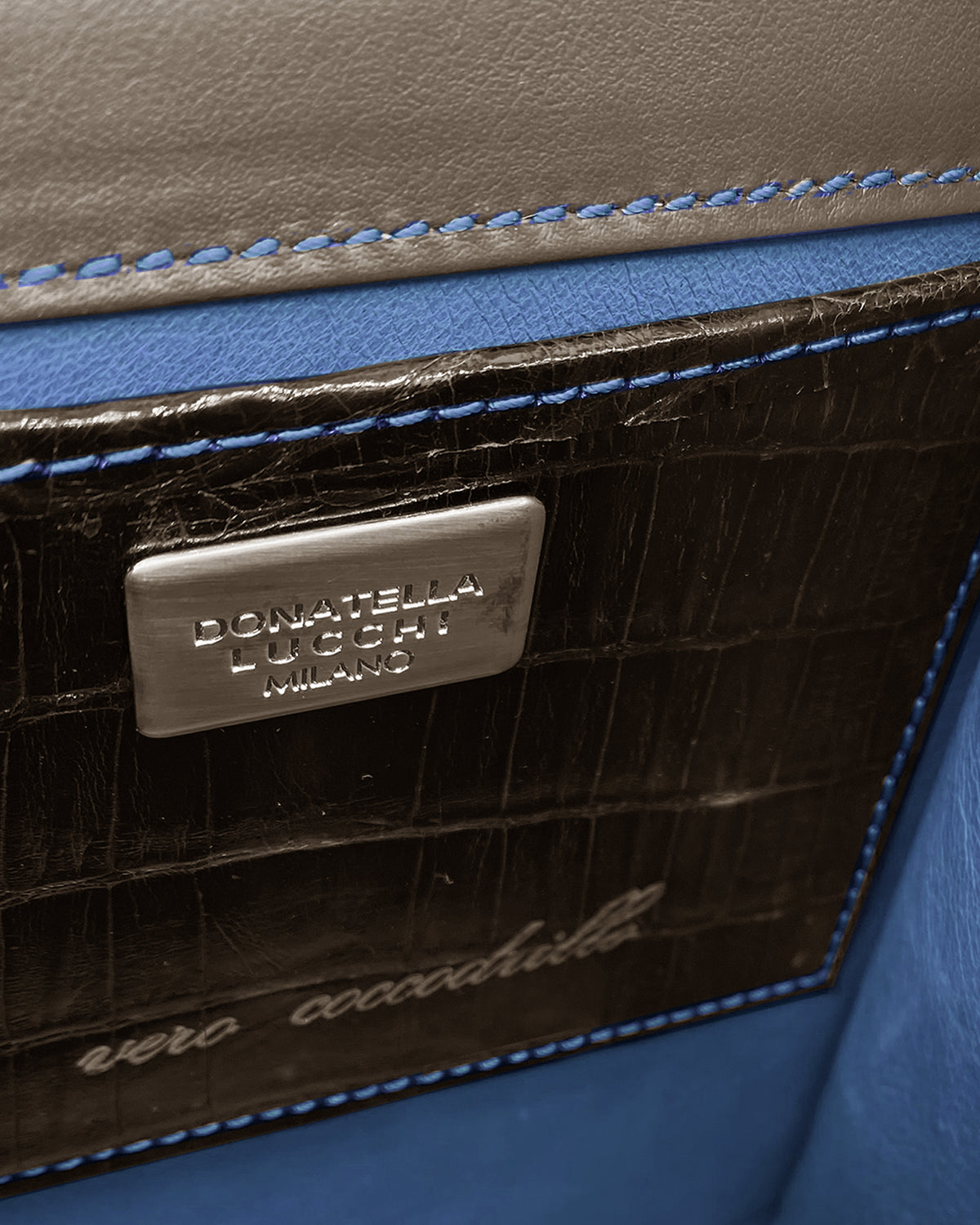 SISSI - COCCO RECYCLE inner suede lining with elegant stitching and logo detail.
