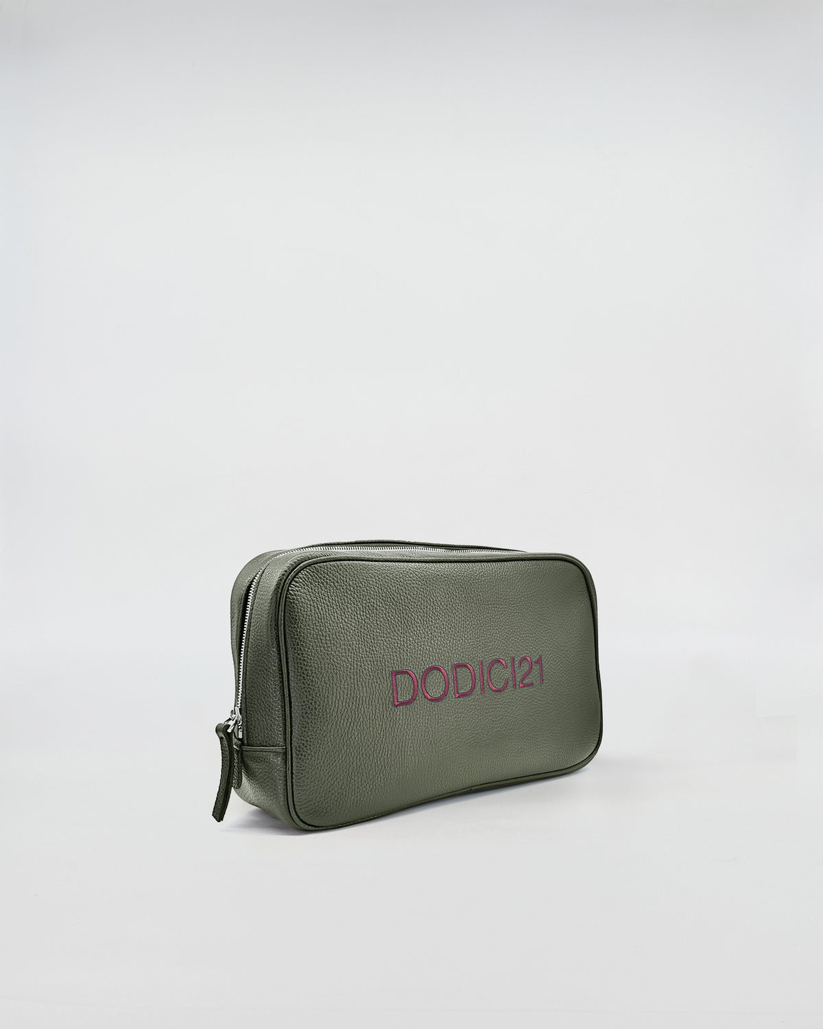 Beauty medium in pelle personalizzato in pelle verde con personalizzazione DODICI21.