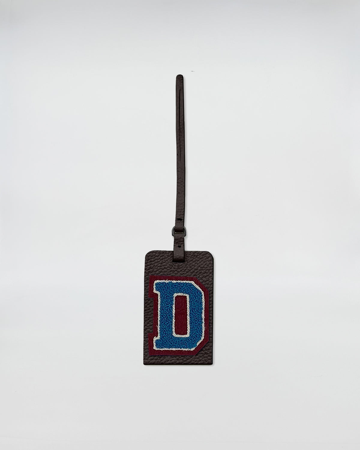 CHARM PERSONALIZZATO PATCH in pelle con patch ricamato lettera D, accessorio per borse unico e personalizzabile.