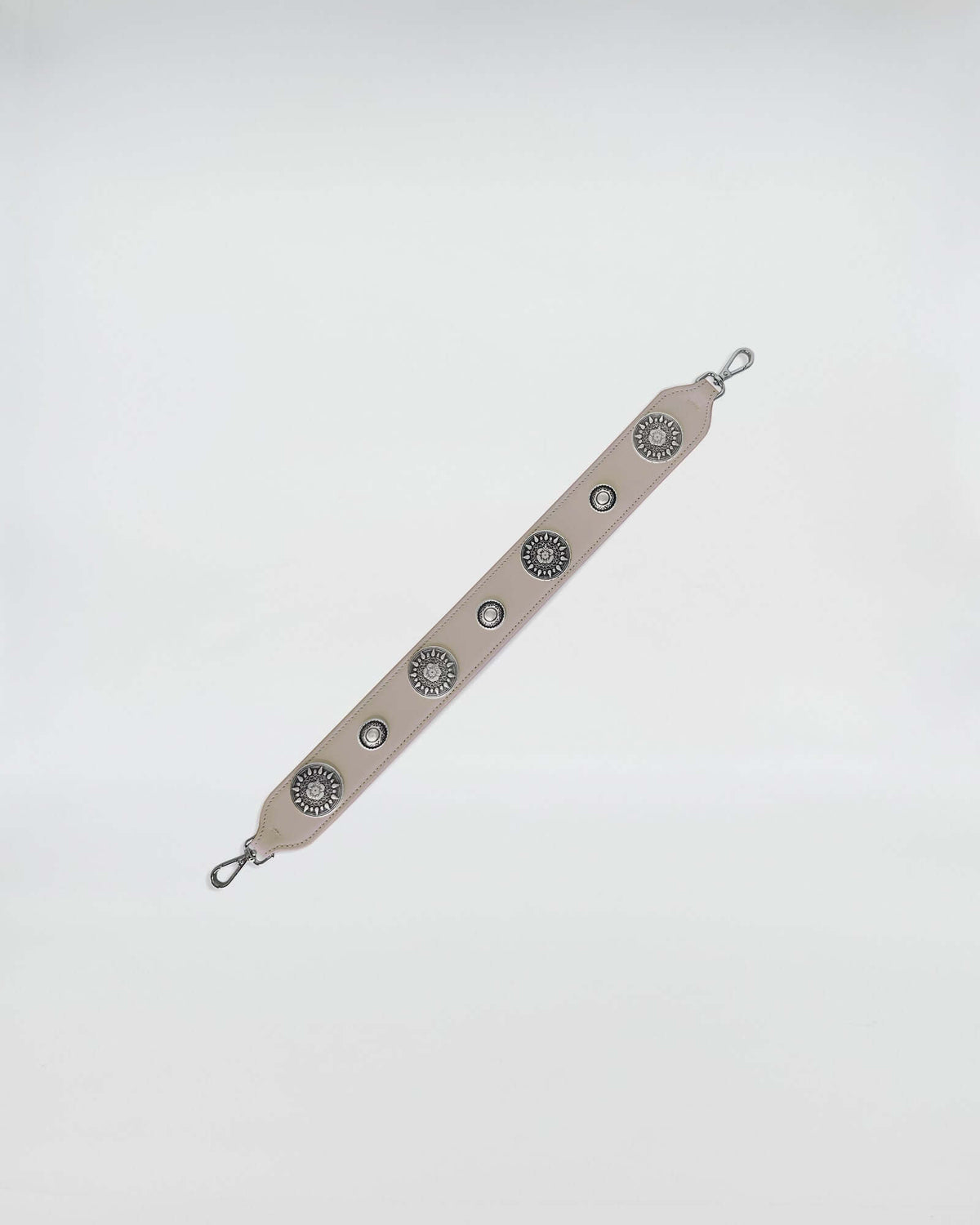 MANICO A SPALLA IN PELLE ROCK 47 CM con design esclusivo e dettagli metallici.